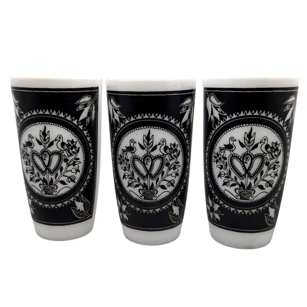 RARE Vtg Hazel Atlas Milk Glass Tumblers Love Birds Dutch Folk Art‎ Embossed Set